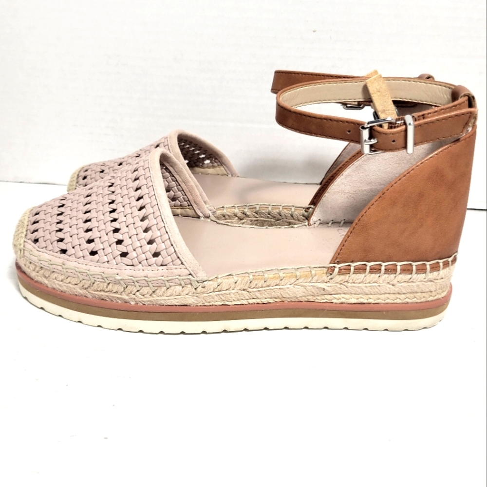 VINCE CAMUTO VC Bredenna Espadrille Sandals